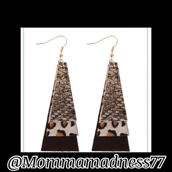 Genuine Leather
Animal print earrings